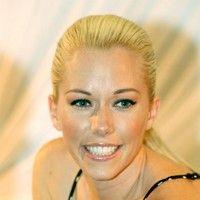 Kendra Wilkinson signing her book 'Being Kendra' | Picture 88151